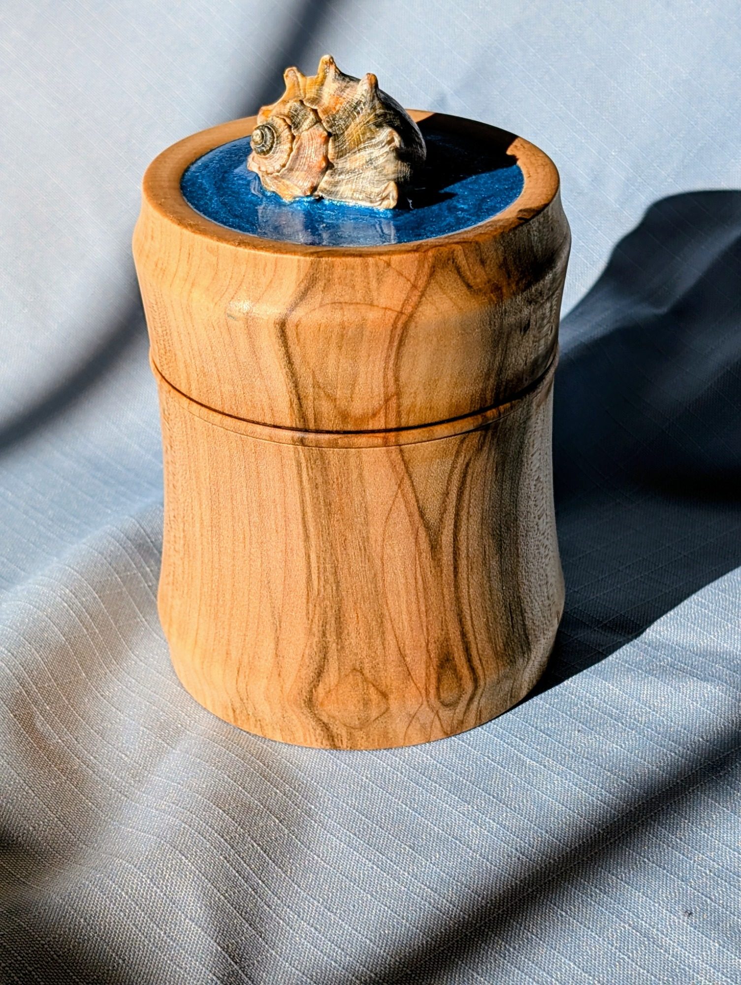 Oak starburst bowl, 9 inch diameter